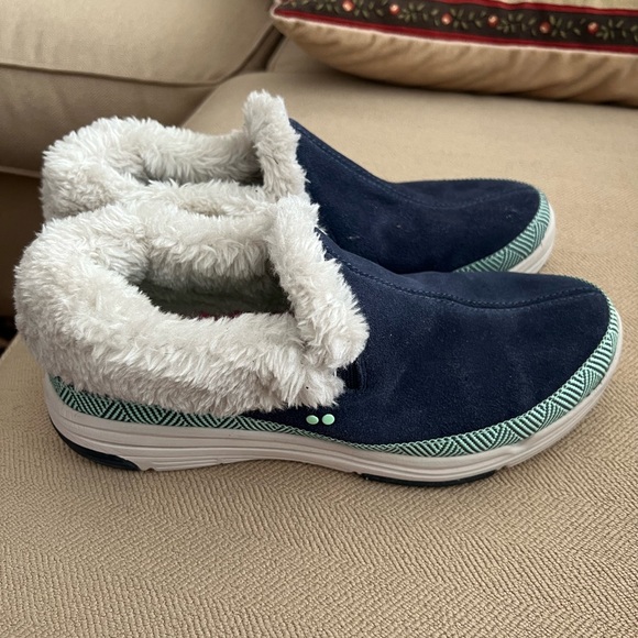 Ryka Awaken suede slipons- gently worn - Picture 2 of 6